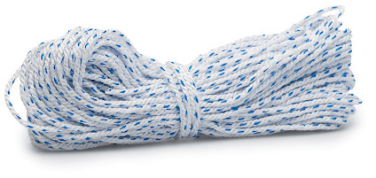Vit och blåflätat snöre hoprullat i en bunt.