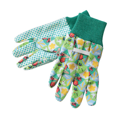 Två barnträdgårdshandskar i textil med gröna muddar och färgglada mönster, inklusive prickar och blommor.